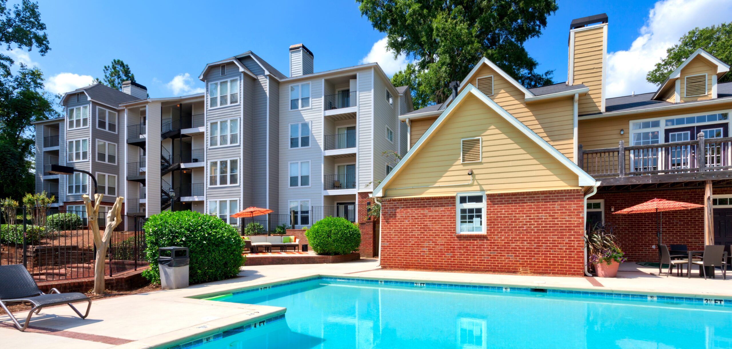 The Clarion is a 217-unit garden-style apartment community located in Atlanta, Georgia